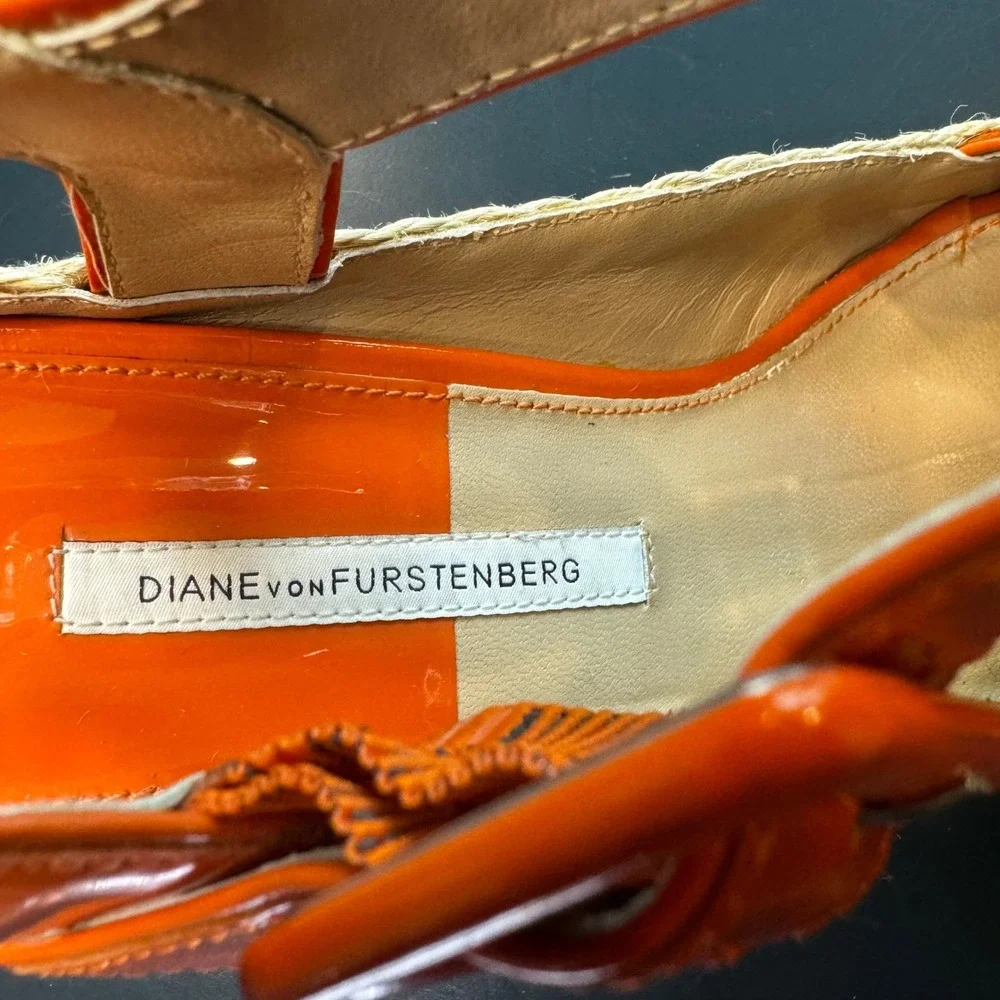 Diane von Furstenberg Women 9 M Orange Patent Leather Espadrille Wedge Sandals